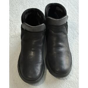 Born Zyba Boots Women's 6 M Black Leather Comfort Zip Ankle Booties